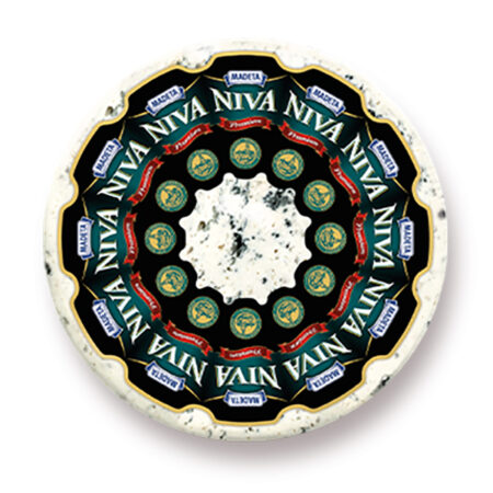 Сир з синьою плісінню "Niva" Premium, чеського виробника "Madeta", круг 1,2кг